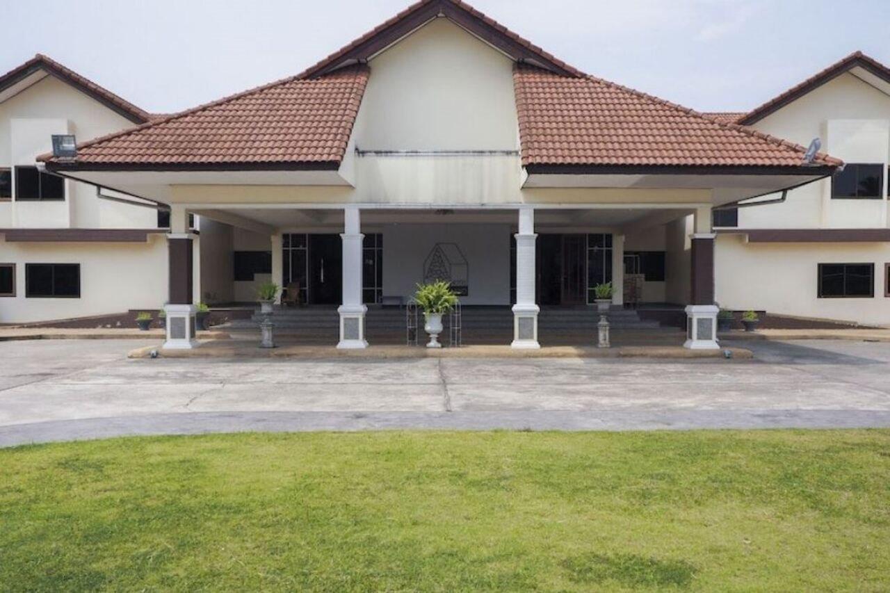 צ'יאנג ריי Oyo 859 Golden Land Hotel מראה חיצוני תמונה