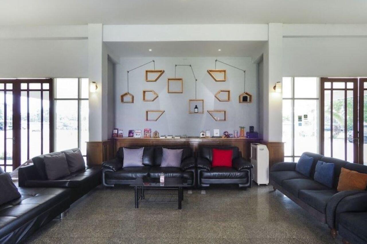 צ'יאנג ריי Oyo 859 Golden Land Hotel מראה חיצוני תמונה