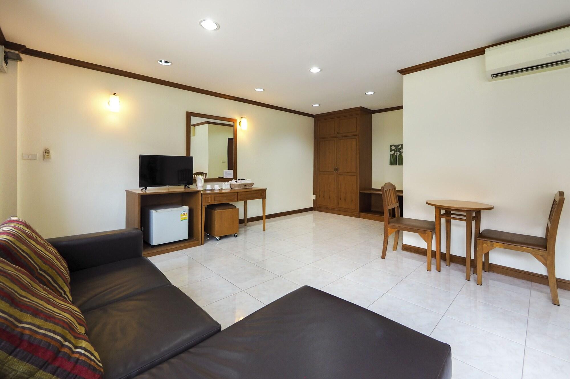 צ'יאנג ריי Oyo 859 Golden Land Hotel מראה חיצוני תמונה