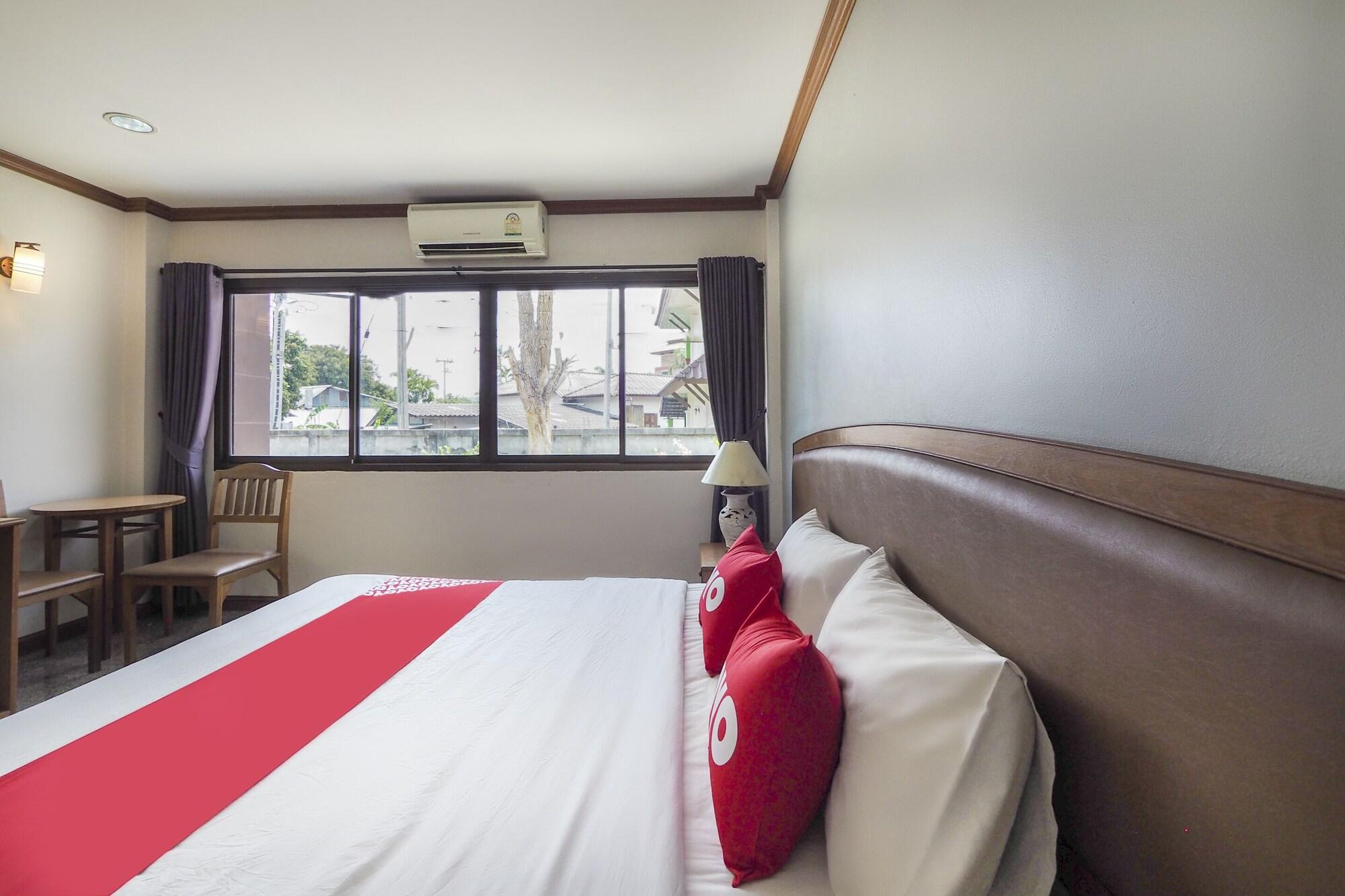 צ'יאנג ריי Oyo 859 Golden Land Hotel מראה חיצוני תמונה