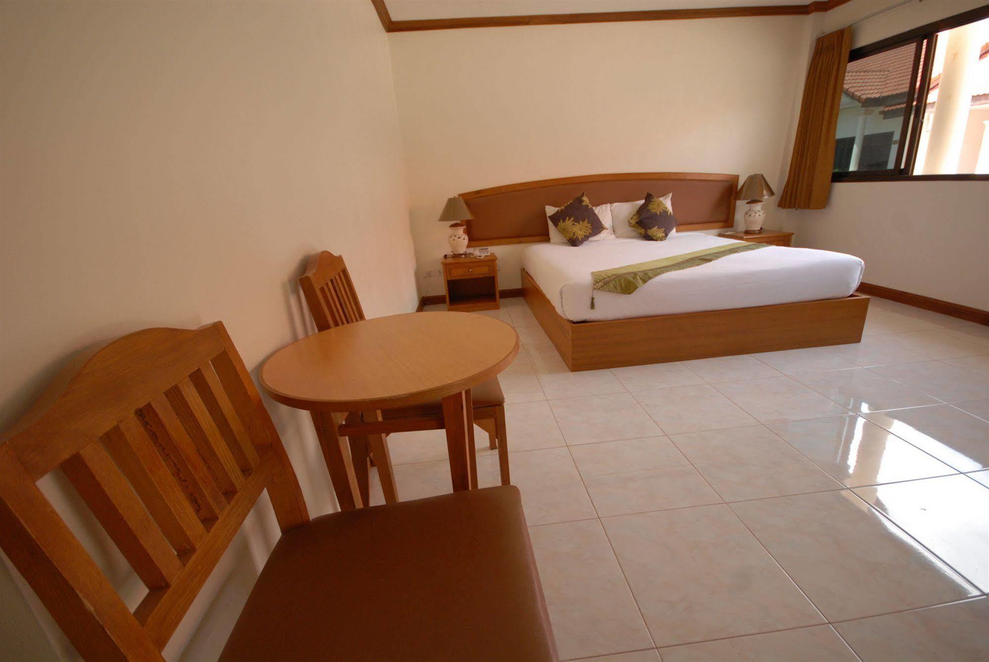 צ'יאנג ריי Oyo 859 Golden Land Hotel מראה חיצוני תמונה