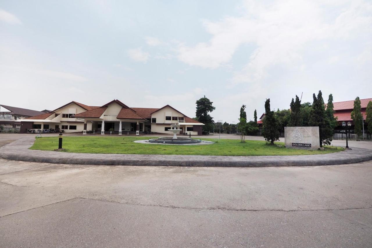 צ'יאנג ריי Oyo 859 Golden Land Hotel מראה חיצוני תמונה