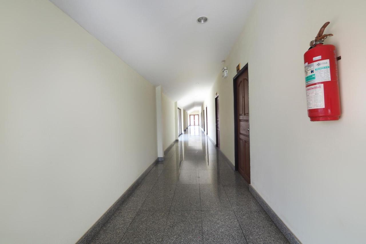 צ'יאנג ריי Oyo 859 Golden Land Hotel מראה חיצוני תמונה