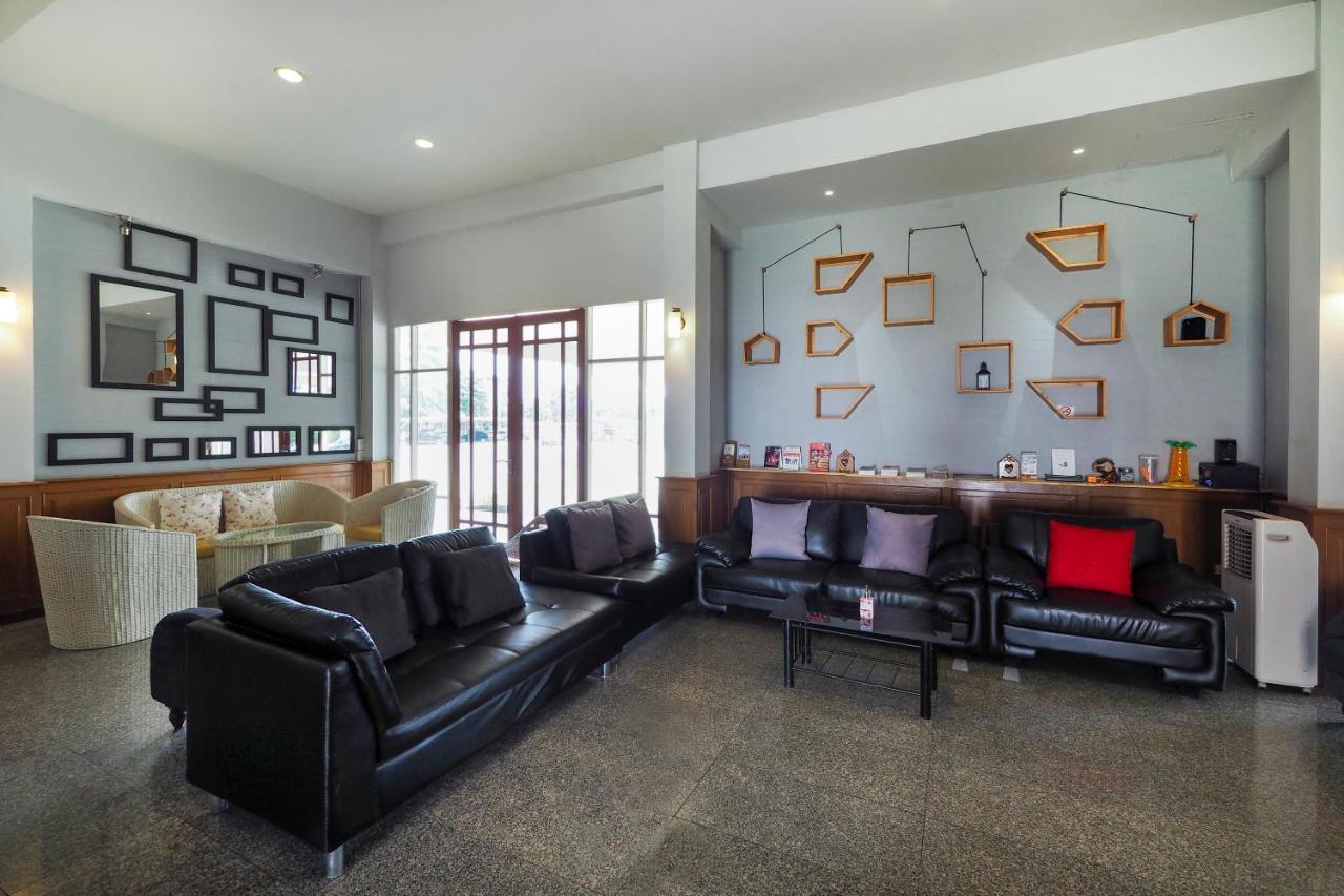 צ'יאנג ריי Oyo 859 Golden Land Hotel מראה חיצוני תמונה