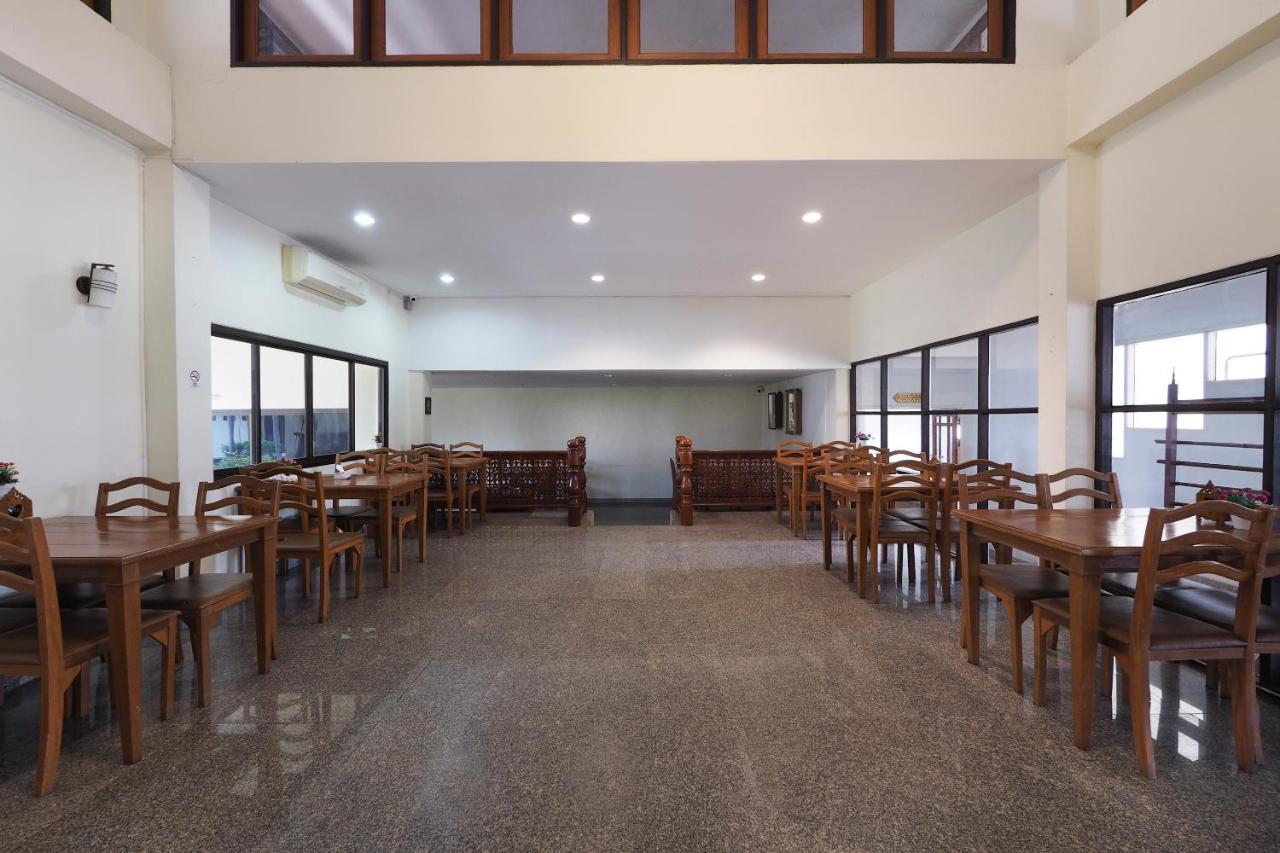 צ'יאנג ריי Oyo 859 Golden Land Hotel מראה חיצוני תמונה